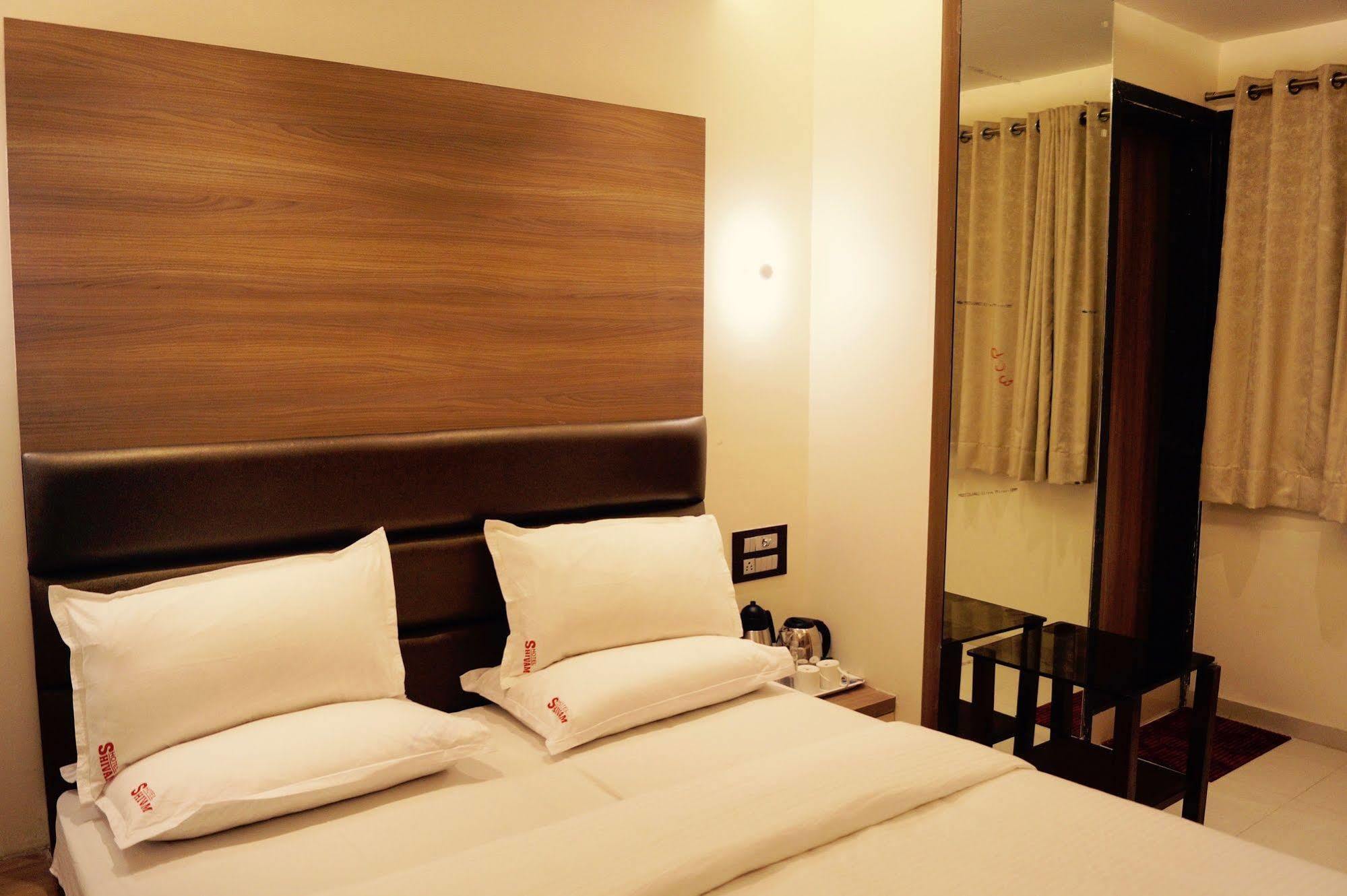 Hotel Shivam Pune Exterior foto